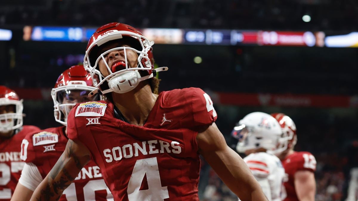 他经过层层 他经过层层